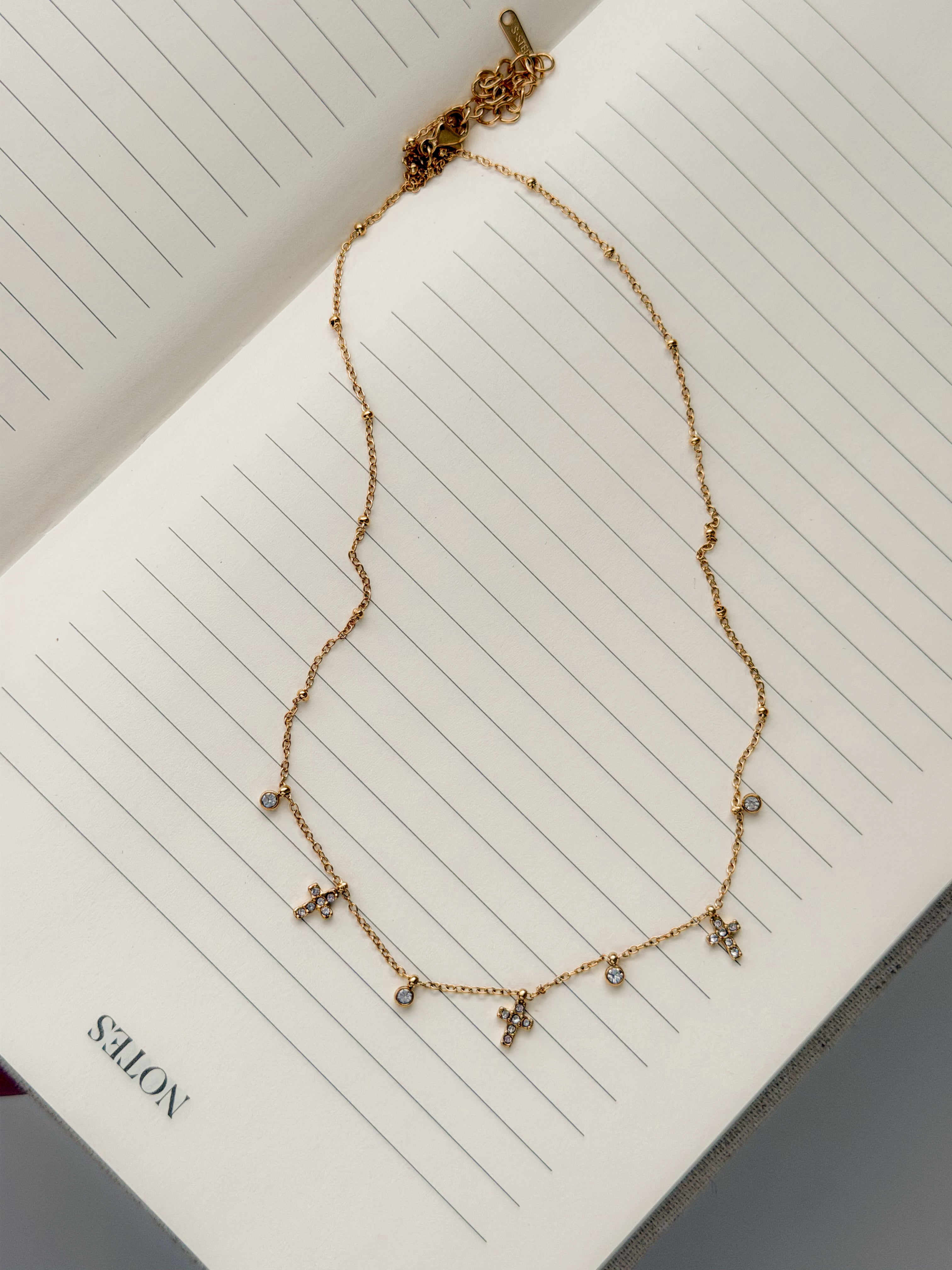 Fe Delicada Necklace