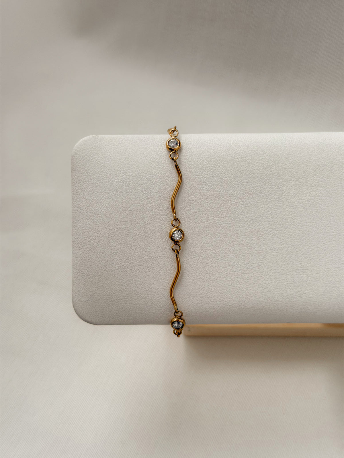 Curve Bracelet